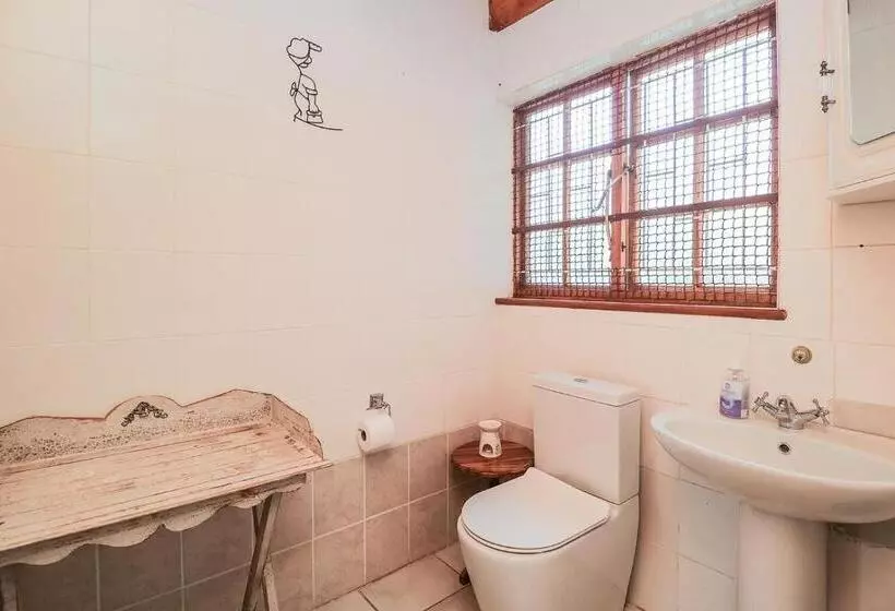 Aamiaismajoitus (B&B) Swallows Nest