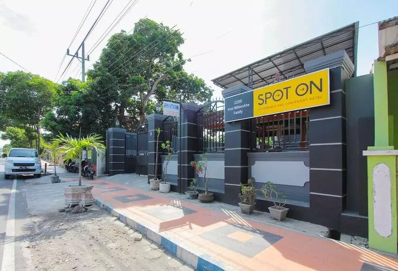 ホテル Spot On 2288 Kost Mittasukha Family