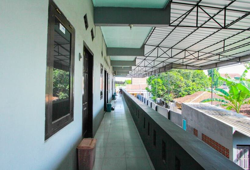 酒店 Spot On 2288 Kost Mittasukha Family