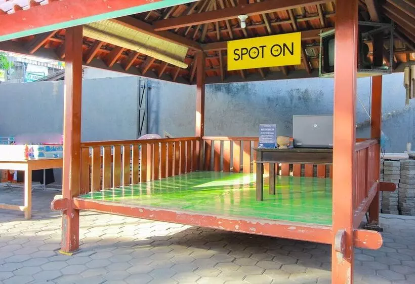 ホテル Spot On 2288 Kost Mittasukha Family