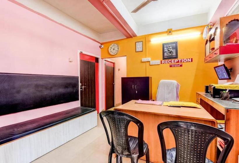 Hotell Spot On 66024  Bee Dee Residency