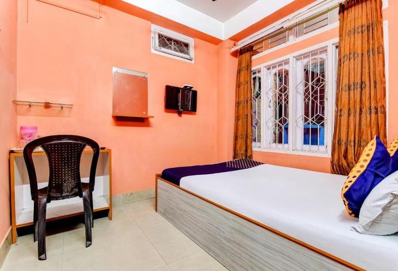 Hotell Spot On 66024  Bee Dee Residency