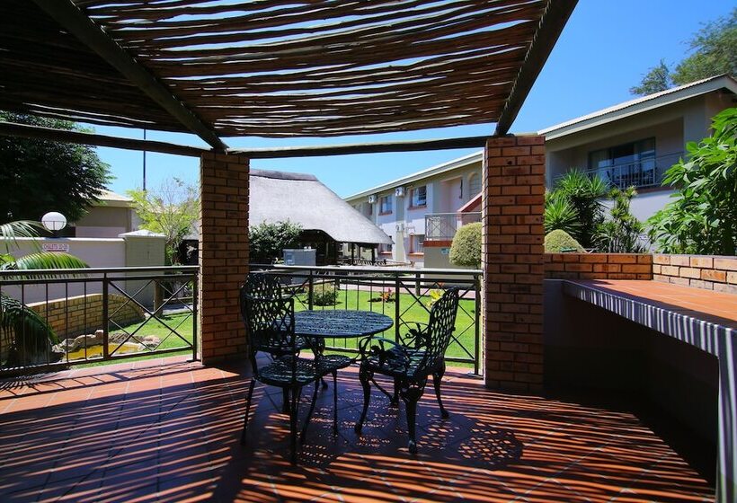 هتل Kalahari Arms