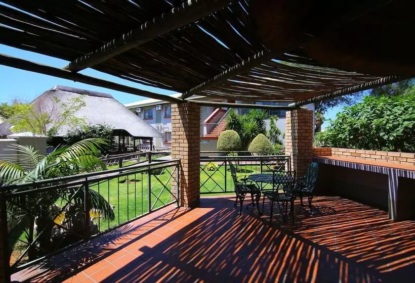 هتل Kalahari Arms