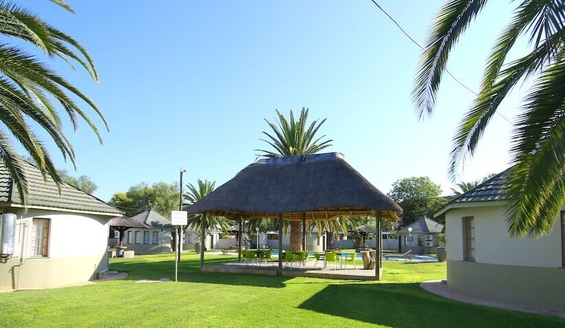 هتل Kalahari Arms