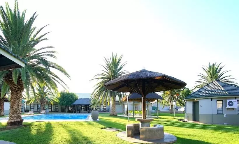 هتل Kalahari Arms