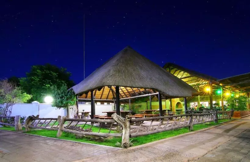 هتل Kalahari Arms