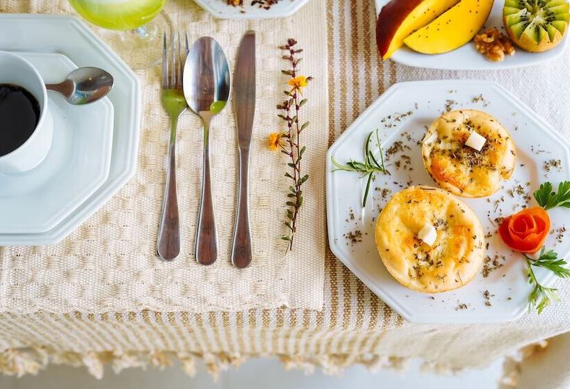 Отель Aqualtune Pousada