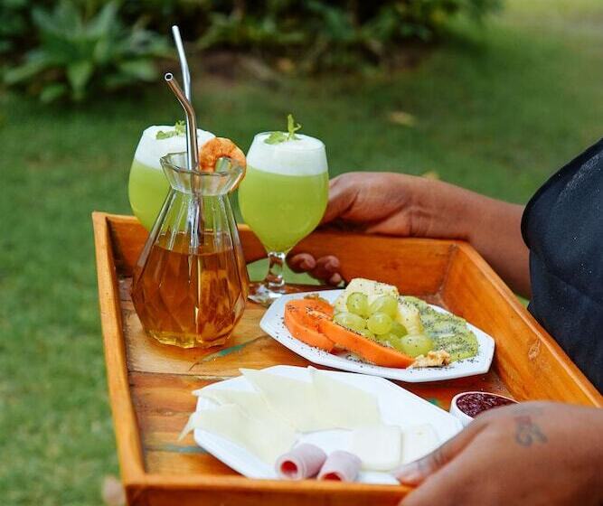 Отель Aqualtune Pousada