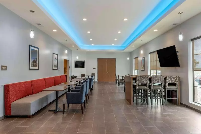 ホテル Comfort Suites