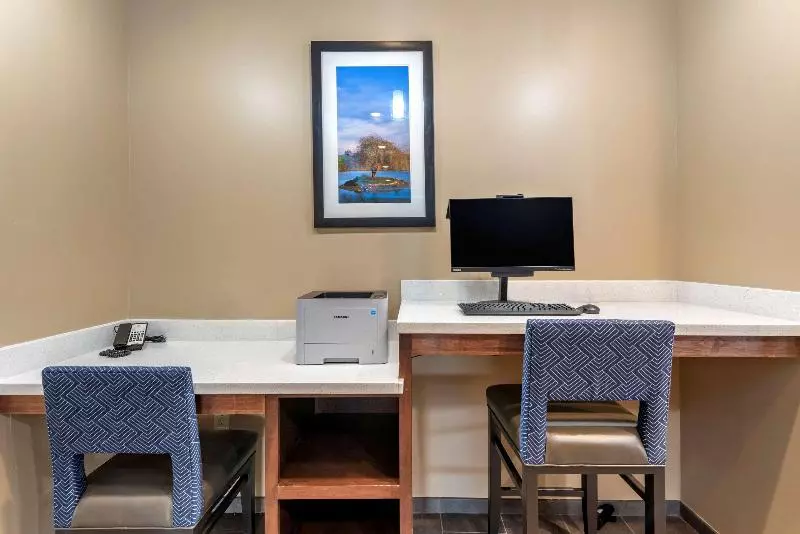 ホテル Comfort Suites