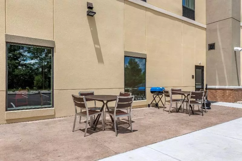 ホテル Comfort Suites