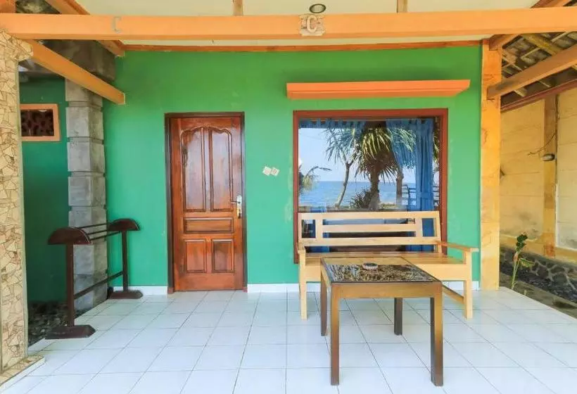 Hotelli Tara Bar & Resto Air Sanih