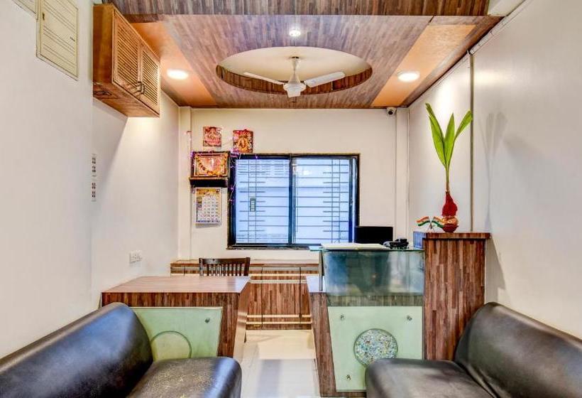 בית מלון כפרי Treebo Trip  Naivedya