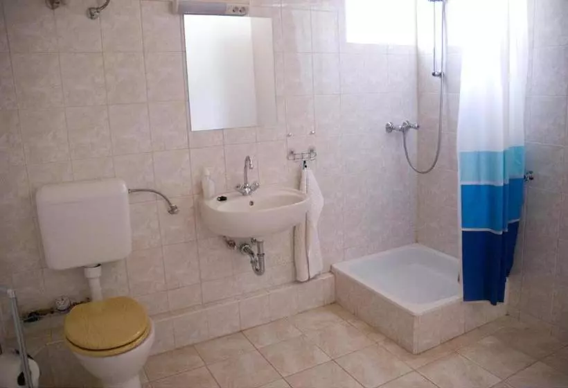 Majatalo Haramia Csapszék és Fogadó