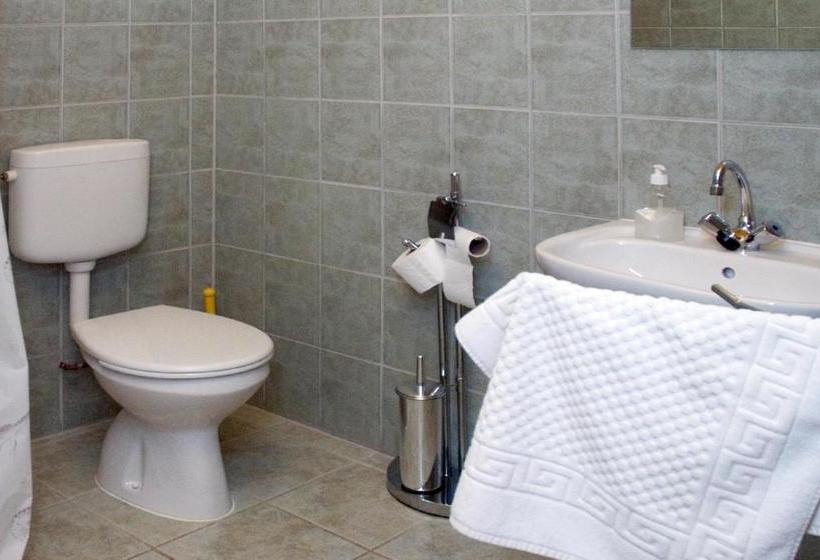 بنسيون Haramia Csapszék és Fogadó