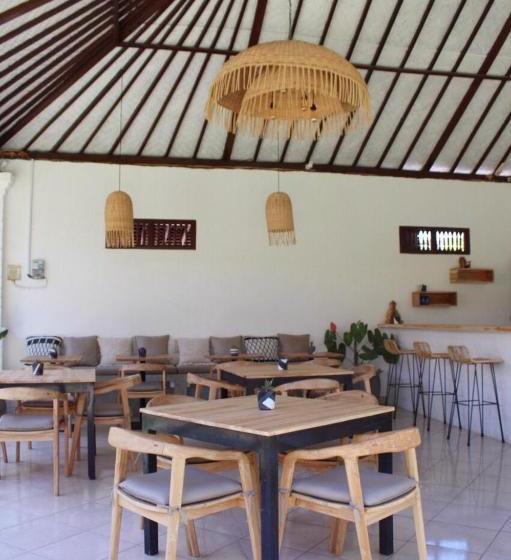 פנסיון Impossible Cliff House