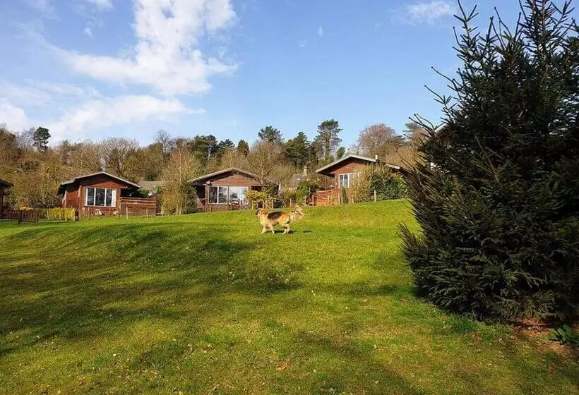 Lomakeskus Rudyard Lake Lodges