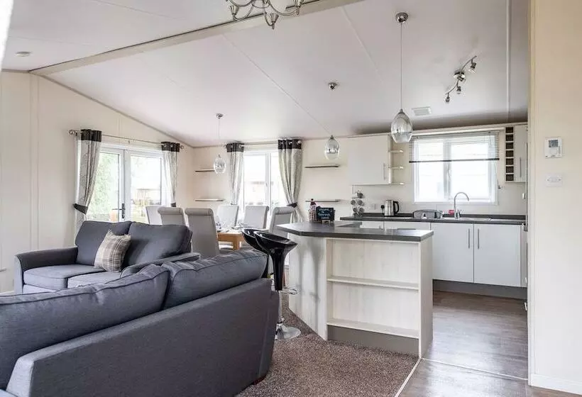 Lomakeskus Whitecliff Bay Holiday Park