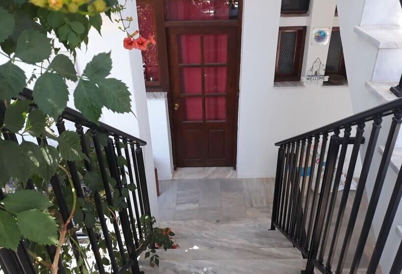 Anthi Katerina Rooms