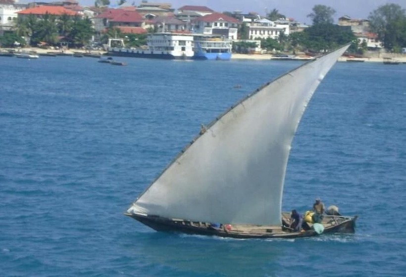 酒店 27 Cafe Zanzibar Airport