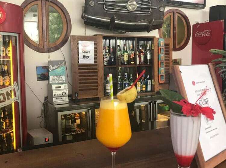 酒店 27 Cafe Zanzibar Airport