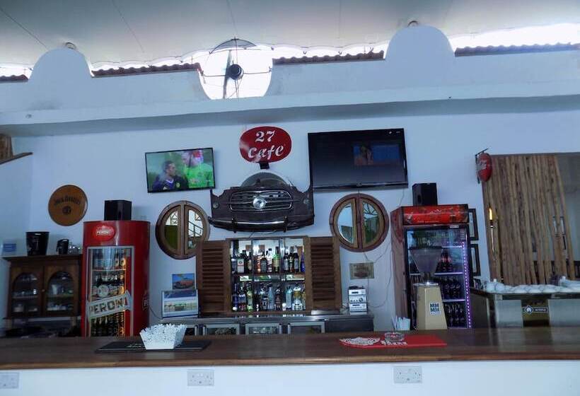 酒店 27 Cafe Zanzibar Airport