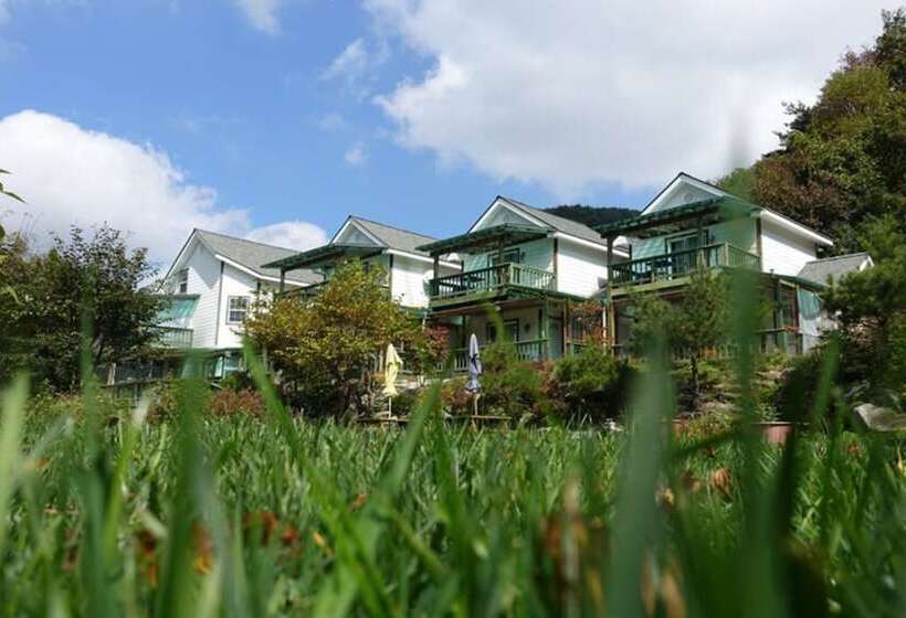 Pyeongchang Glade 700 Pension