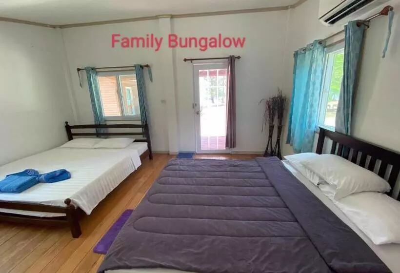 リゾートホテル Koh Ngai Seafood