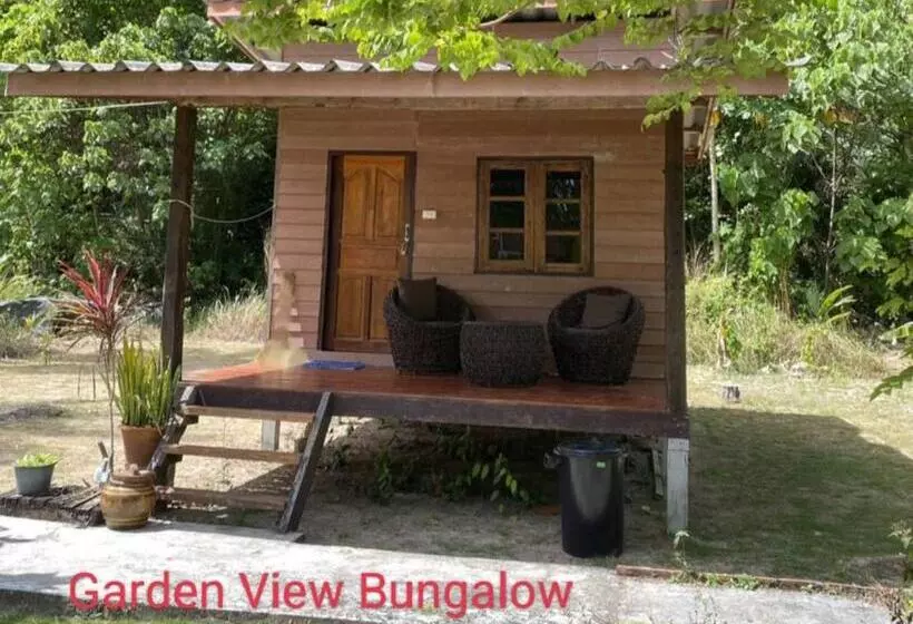 リゾートホテル Koh Ngai Seafood