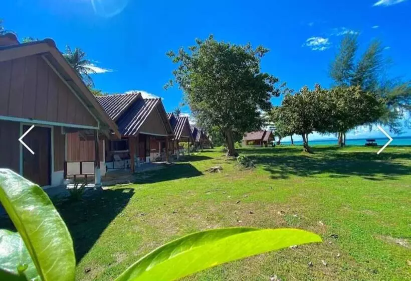 リゾートホテル Koh Ngai Seafood