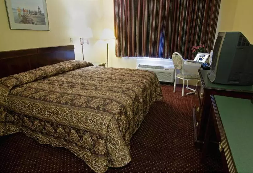 ホテル Americas Best Value Inn Foxboro