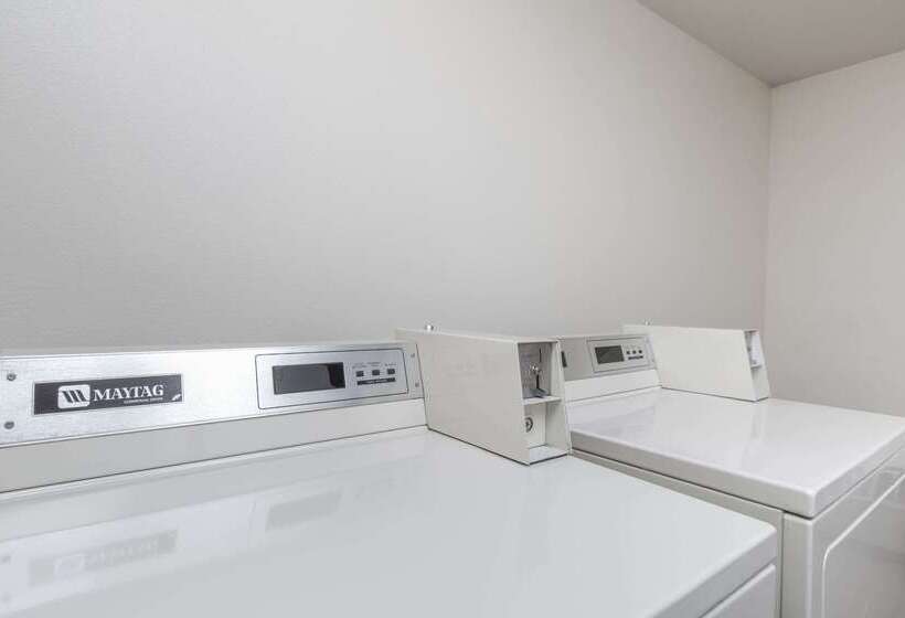 Hotel Baymont Inn & Suites By Wyndham Anchorage Airport