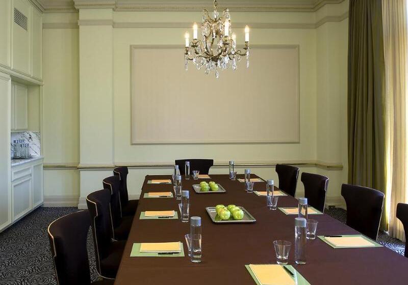 בית מלון כפרי Deluxe