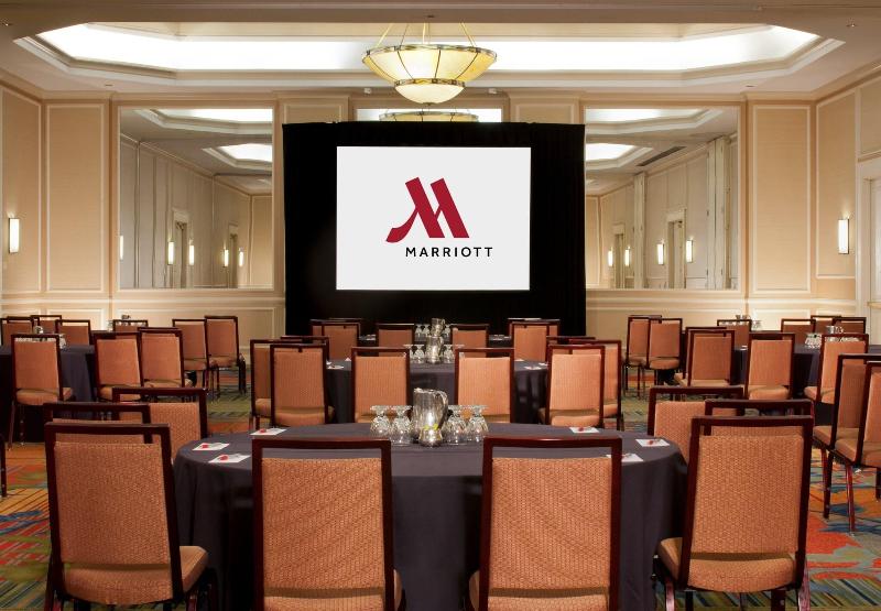 فندق Denver Airport Marriott At Gateway Park