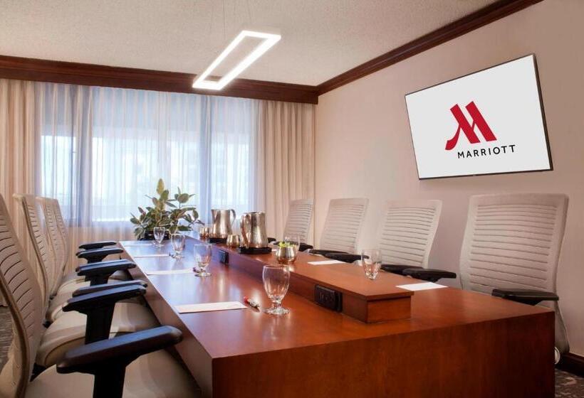 فندق Denver Airport Marriott At Gateway Park