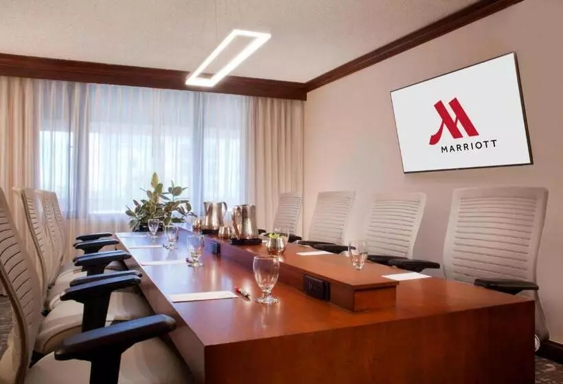 酒店 Denver Airport Marriott At Gateway Park