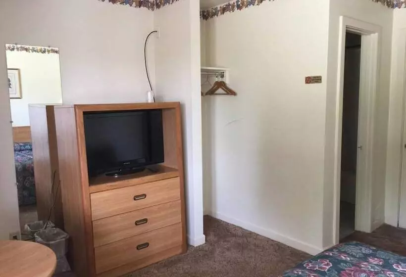 هتل Mark Twain Motor Inn