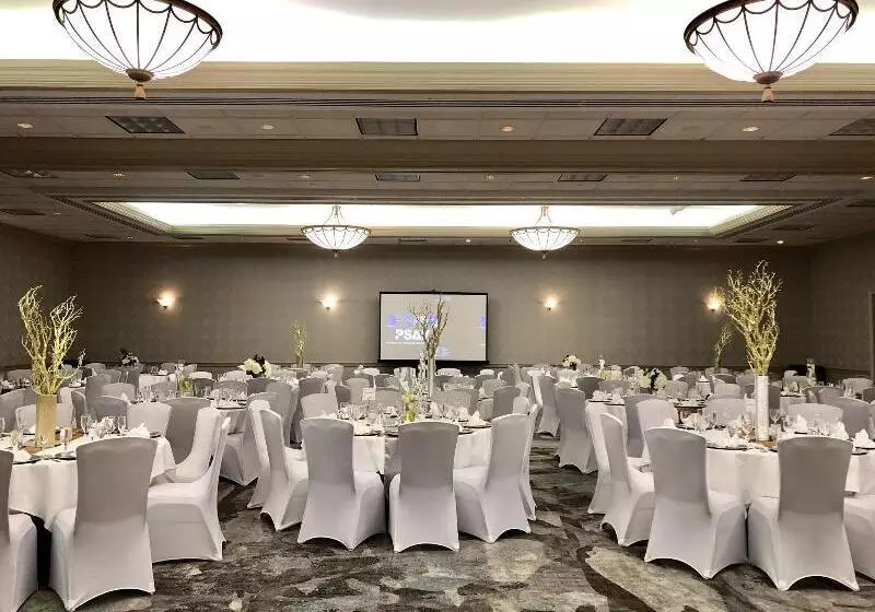 هتل Doubletree By Hilton Minneapolis Airport, Mn