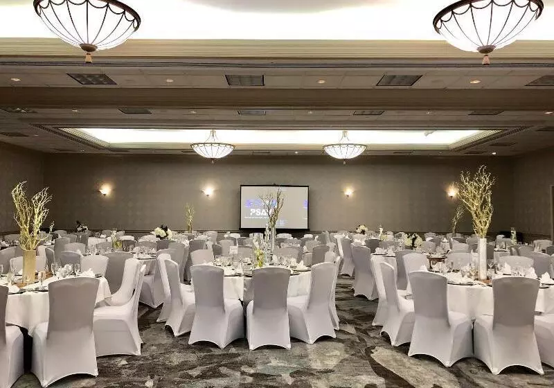 هتل Doubletree By Hilton Minneapolis Airport, Mn