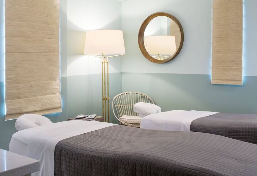 בית מלון כפרי Marriott Stanton South Beach