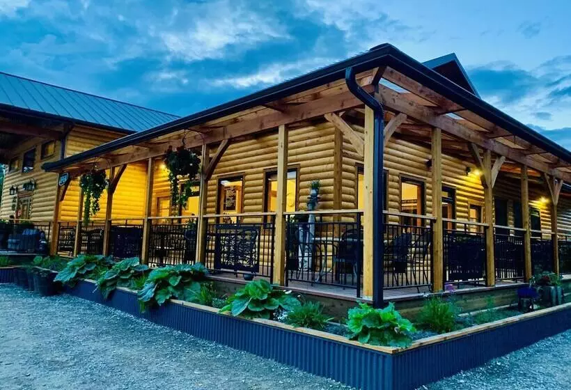 فندق Mckinley Creekside Cabins