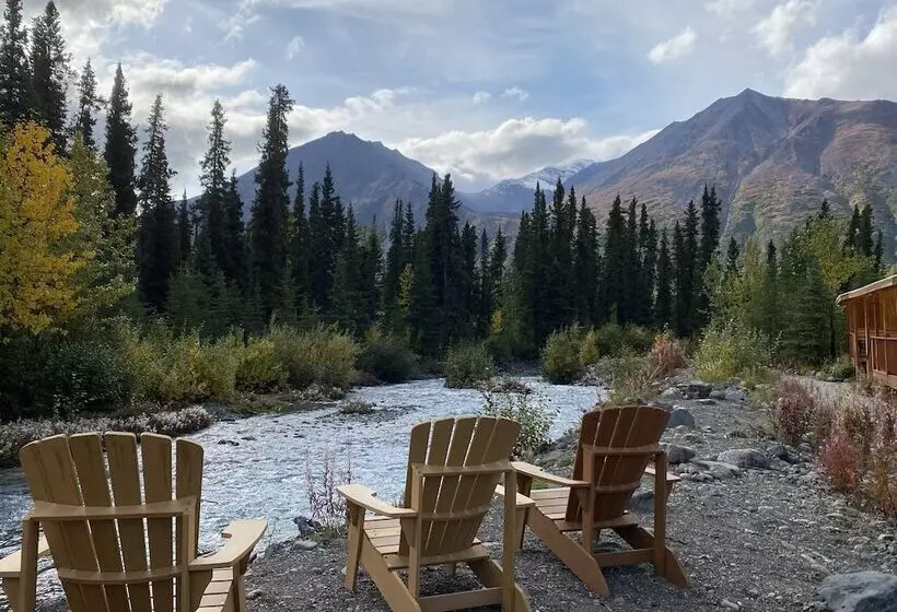 فندق Mckinley Creekside Cabins