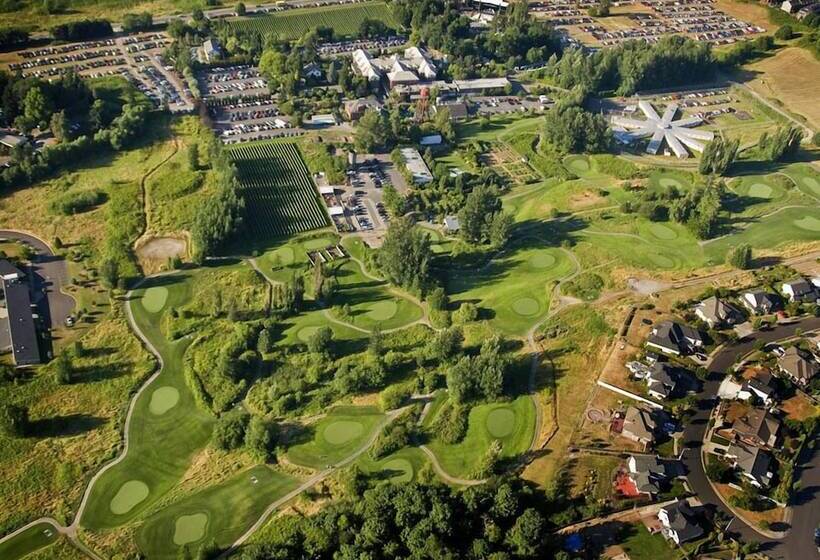 Отель Mcmenamins Edgefield