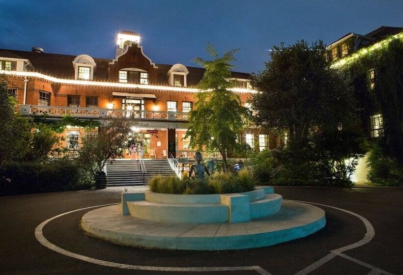 Отель Mcmenamins Edgefield