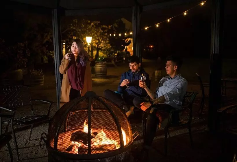 בית מלון כפרי Mcmenamins Edgefield