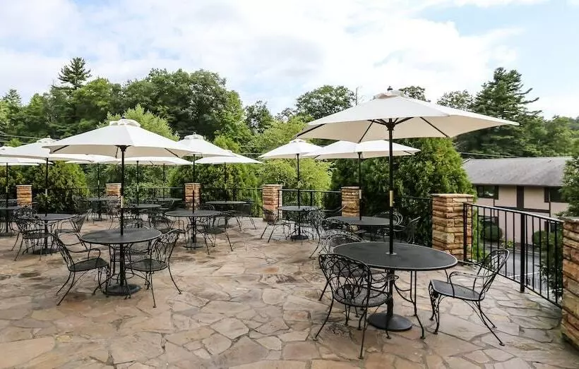 호텔 Meadowbrook Inn