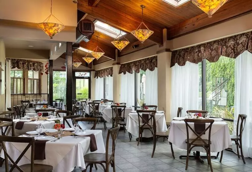 호텔 Meadowbrook Inn