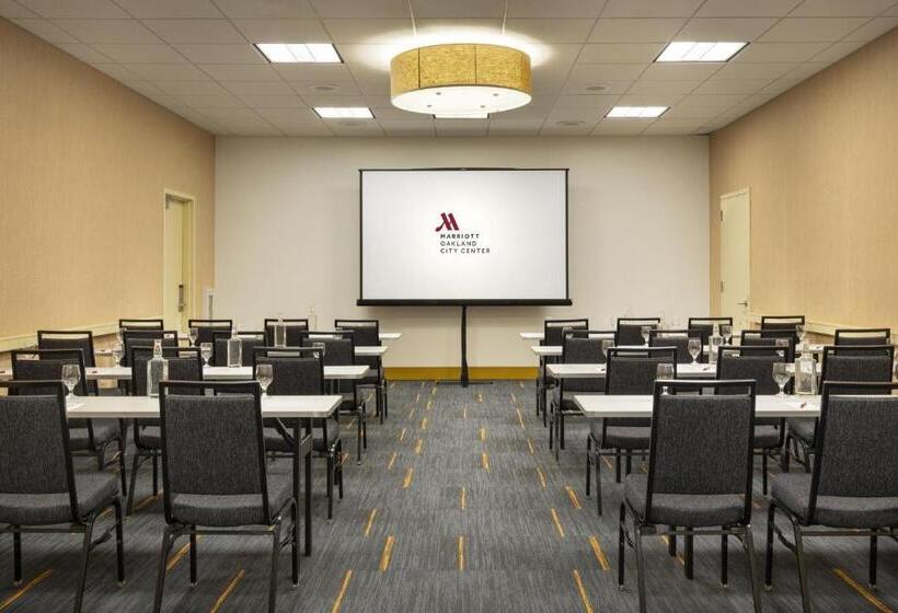 בית מלון כפרי Oakland Marriott City Center