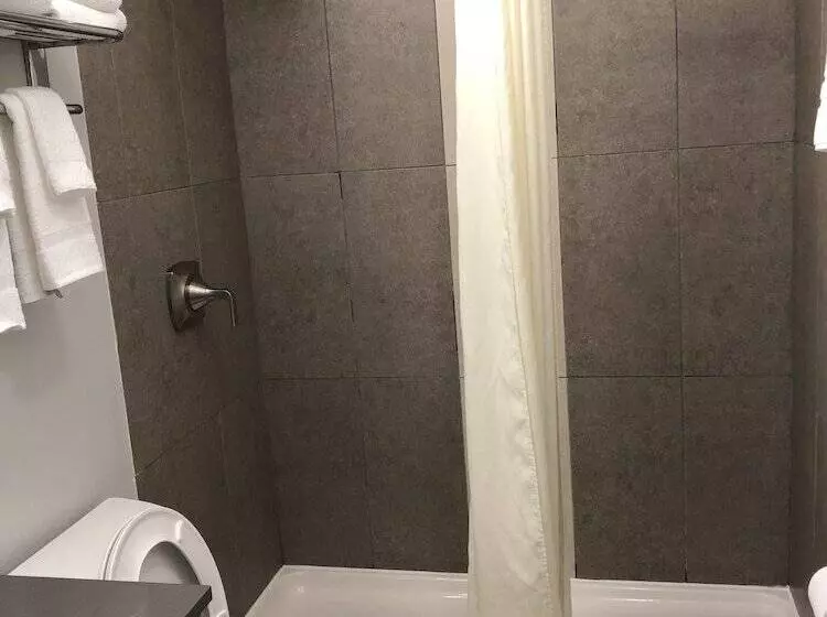 Szálloda Quality Inn & Suites Watertown Fort Drum